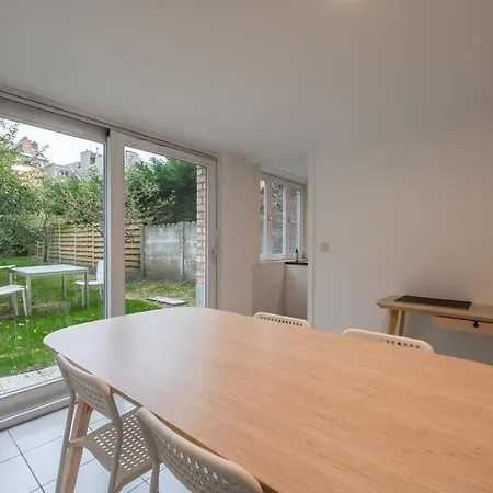 Apartment Light-filled With Private Garden Ostende