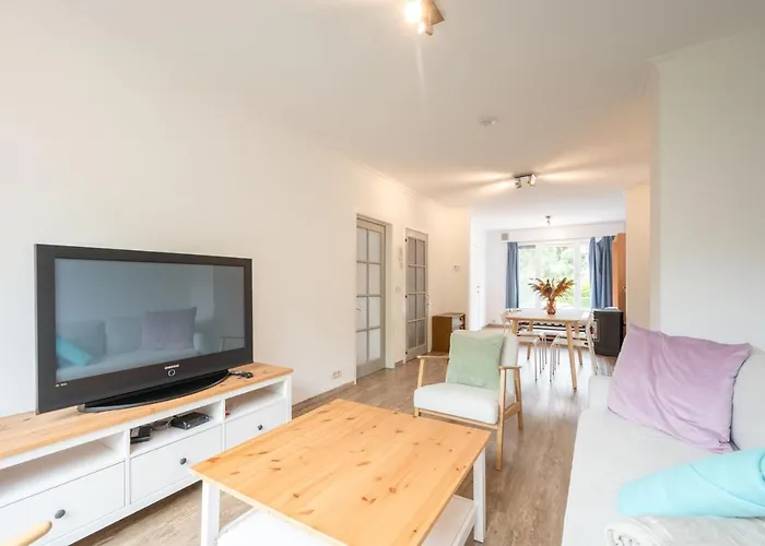 Light-filled With Private Garden Apartamento