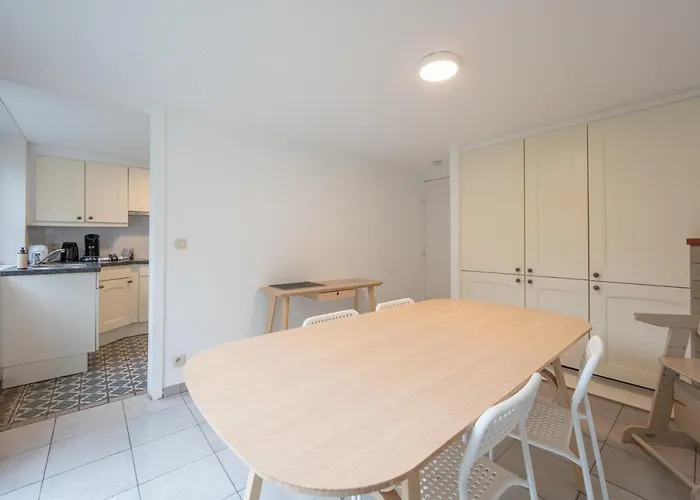 Light-filled With Private Garden *